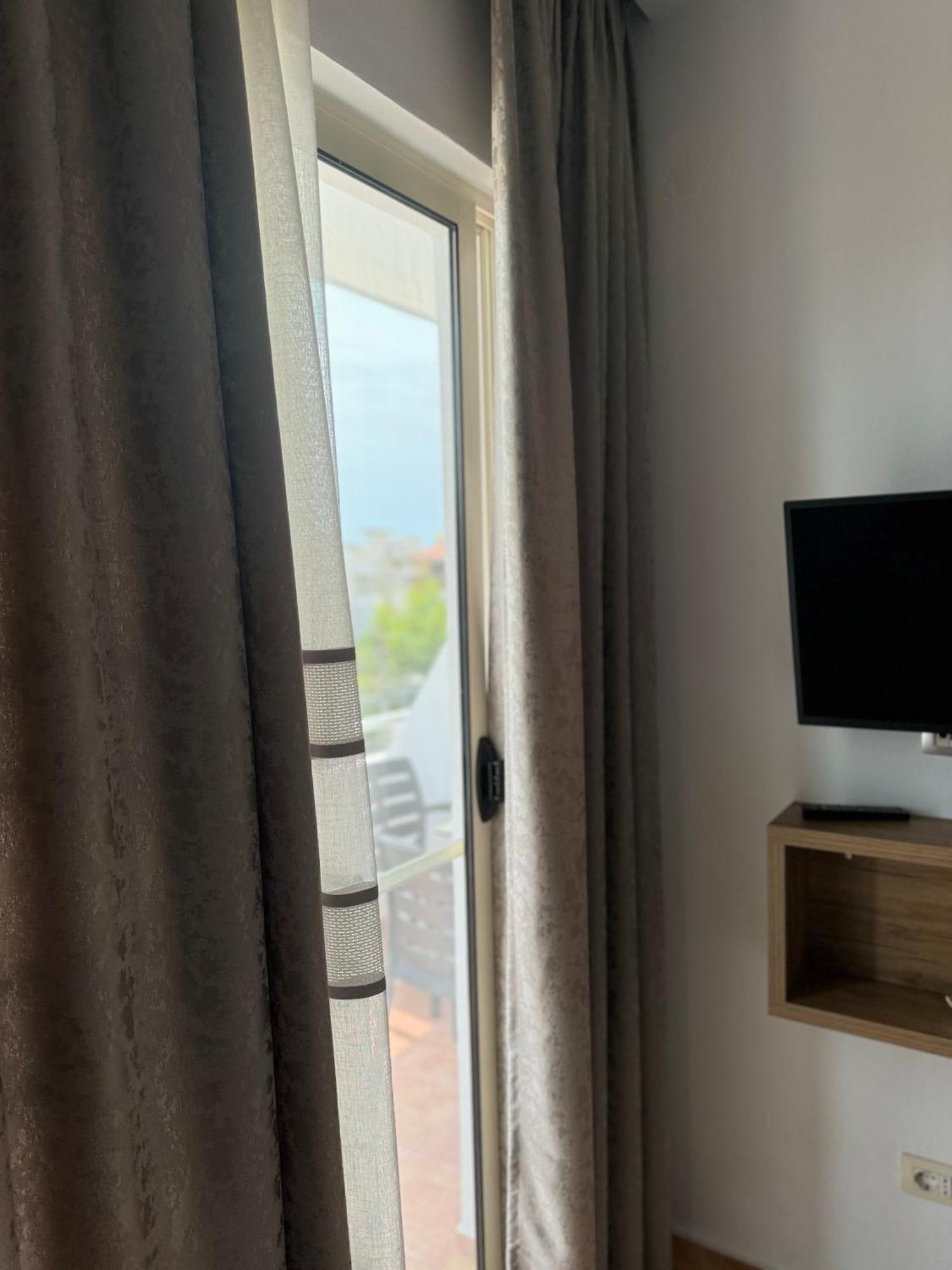 Guesthouse Cami Durrës Exteriér fotografie