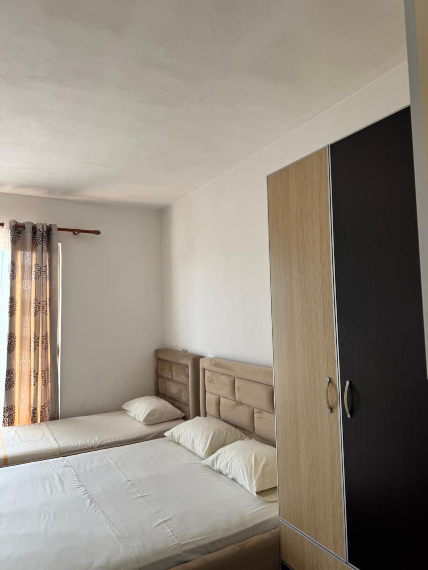 Guesthouse Cami Durrës Exteriér fotografie